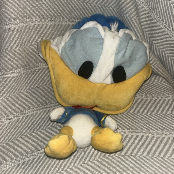 Donald Duck Fan Cap Tokyo Disney Resort Hat Plush Limited Edition - Picture 1 of 4